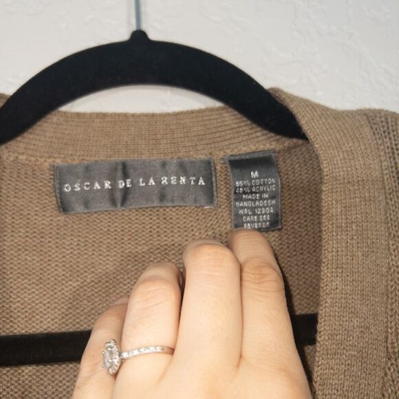 Oscar De La Renta Tan Button Front Cardigan Size Medium - Picture 4 of 5